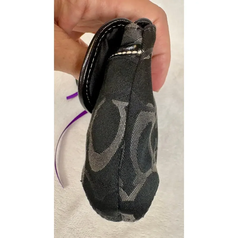 Vintage Y2K Coach Legacy Signature Turnlock Flap Wristlet in Black/Gray Jacquard